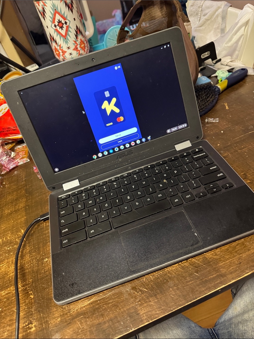Black Chromebook Azuze Laptop - Reliable Everyday Chromebook
